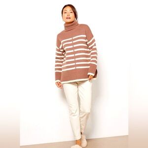 LINE & DOT REVOLVE Striped Long Sleeve Turtleneck Tunic Sweater
Size M